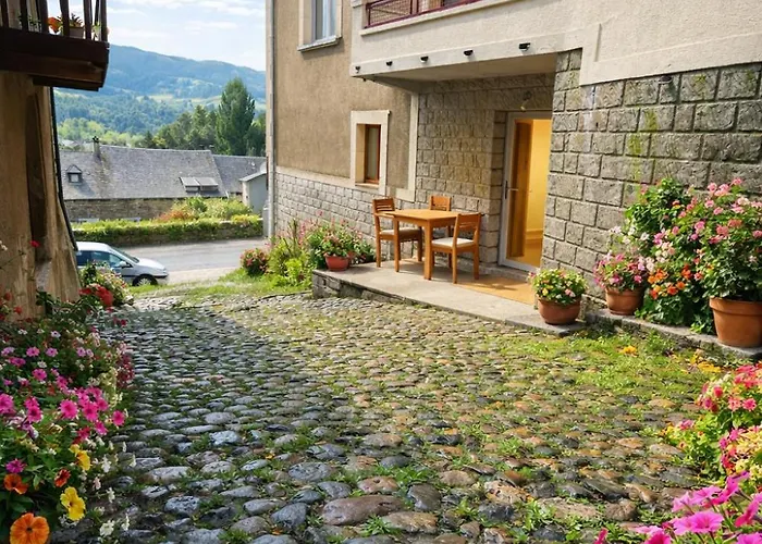 D'etape A La Maison - Sur Le Gr 65 -saint D'olt Hostel Saint-Côme-dʼOlt