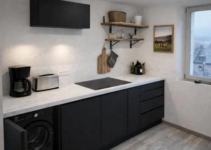 D'etape A La Maison - Sur Le Gr 65 -saint D'olt Saint-Côme-dʼOlt